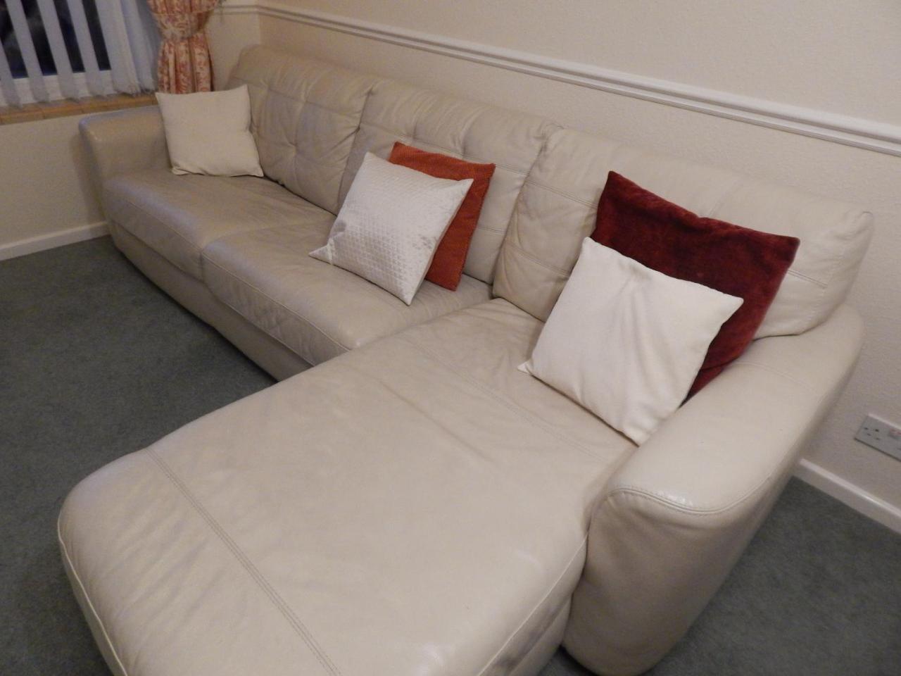 Spacious 3 Bdr House With Parking-Families-Corporate Groups By Orbitat Accommodations Cambridge Esterno foto